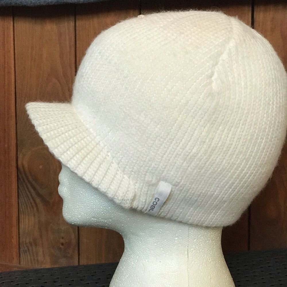 💚3/$20💚Coal cream knit cap with brim 100% wool